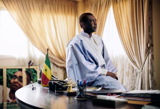 Youssou Ndour ne sait pas remplir un formulaire de candidature Youssou Ndour ne sait pas remplir un formulaire de candidature