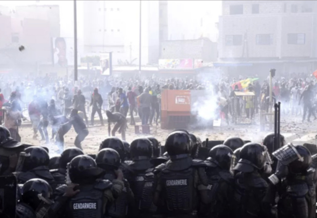 FRAPP dénonce le "deux poids deux mesures" de la Police, avec l'affaire des 14 morts de mars 2021 FRAPP dénonce le "deux poids deux mesures" de la Police, avec l'affaire des 14 morts de mars 2021