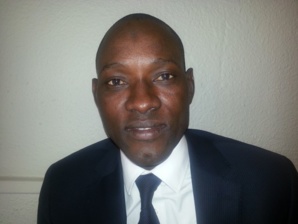 Marseille- « banquier le jour, serveur la nuit », Babacar Ba coordinateur du comité de soutien de Pape Diouf Marseille- « banquier le jour, serveur la nuit », Babacar Ba coordinateur du comité de soutien de Pape Diouf