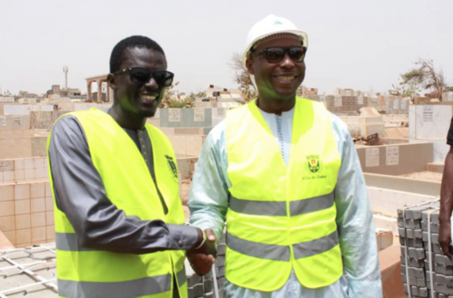 Pavage, éclairage et sécurisation du cimetière musulman de Yoff : Barthélémy Dias soulage les disparus et leurs proches Pavage, éclairage et sécurisation du cimetière musulman de Yoff : Barthélémy Dias soulage les disparus et leurs proches