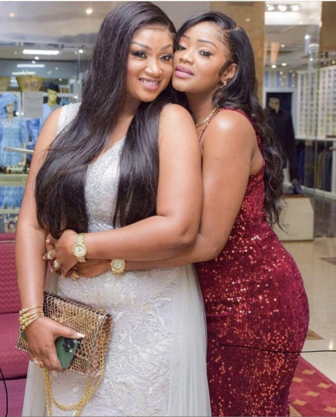 Fama Thioune et Adja Astou en toute complicité Fama Thioune et Adja Astou en toute complicité