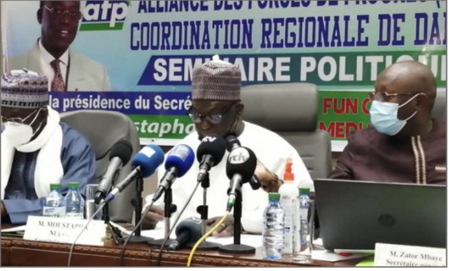 L'AFP après sa retraite : «Baye Niass Cissé va assurer l’intérim et mon successeur choisira le Sg», informe Moustapha Niasse L'AFP après sa retraite : «Baye Niass Cissé va assurer l’intérim et mon successeur choisira le Sg», informe Moustapha Niasse