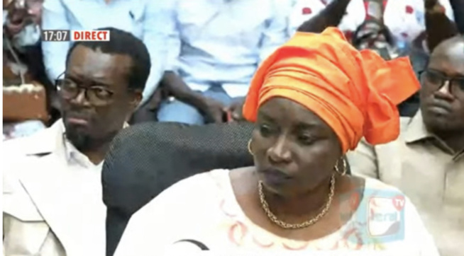 Suivez le direct de BBY qui apporte la réplique à Ousmane Sonko sur ses "propos scandaleux" Suivez le direct de BBY qui apporte la réplique à Ousmane Sonko sur ses "propos scandaleux"