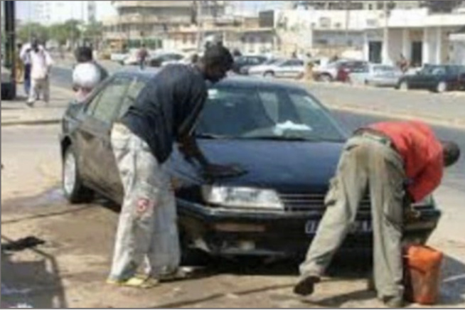 Liberté 5 Un laveur de voiture disparaît avec les 12 millions FCFA de son client, puis se fait arrêter Liberté 5 Un laveur de voiture disparaît avec les 12 millions FCFA de son client, puis se fait arrêter