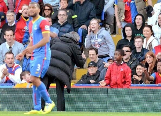 José Mourinho : J’ai dit au jeune garçon de ne pas refaire ça sinon … José Mourinho : J’ai dit au jeune garçon de ne pas refaire ça sinon …