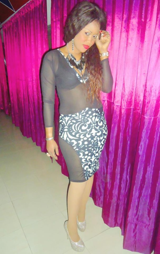 La chanteuse Guigui  aime montrer son corps