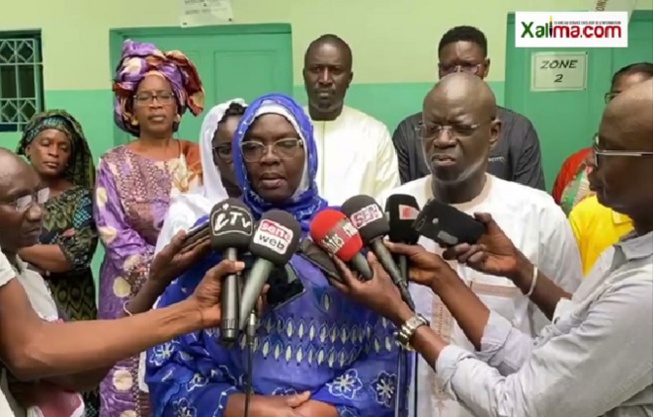 Réaction après le drame de Tivaouane : Malick Gackou équipe la maternité de Dabakh Réaction après le drame de Tivaouane : Malick Gackou équipe la maternité de Dabakh