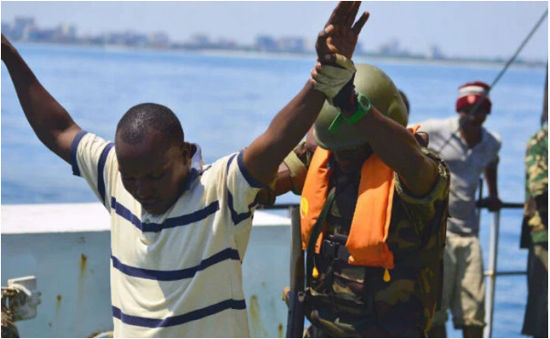 Pêche : Les autorités sénégalaises au chevet des 300 pêcheurs arrêtés en Guinée Pêche : Les autorités sénégalaises au chevet des 300 pêcheurs arrêtés en Guinée