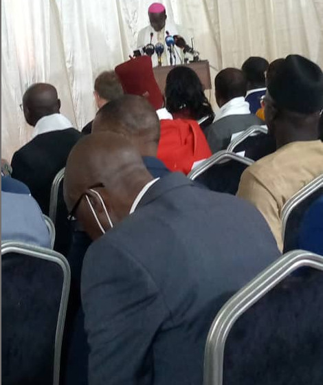 Monseigneur Benjamin Ndiaye : "Nous sommes honorés par les réalisations du PR Macky Sall" Monseigneur Benjamin Ndiaye : "Nous sommes honorés par les réalisations du PR Macky Sall"