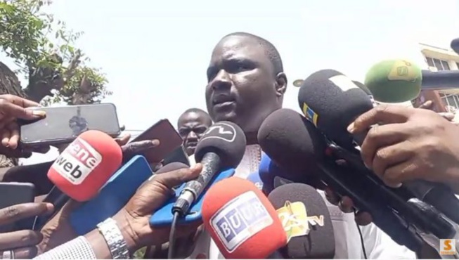 Convoqués à la Police de la Médina, découvrez ce que le commissaire a montré à Déthié Fall, Khalifa… Convoqués à la Police de la Médina, découvrez ce que le commissaire a montré à Déthié Fall, Khalifa…