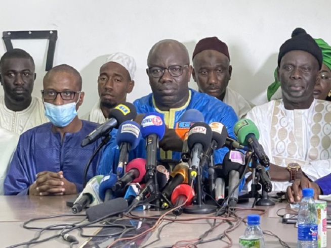 Ahmed Aïdara : « La manifestation de Yewwi Askan Wi et de Wallu Sénégal, prévue ce mercredi, est finalement autorisée » Ahmed Aïdara : « La manifestation de Yewwi Askan Wi et de Wallu Sénégal, prévue ce mercredi, est finalement autorisée »