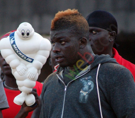 Zoom Photo: Zoss va t-il emmener son Michelin pour déstabiliser Gouye Gui? Zoom Photo: Zoss va t-il emmener son Michelin pour déstabiliser Gouye Gui?