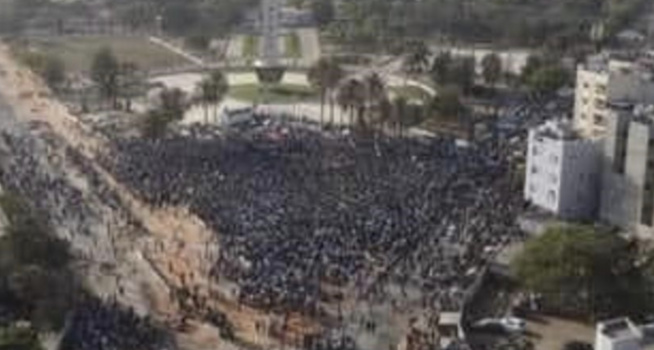 PHENOMENAL ! La manif de Yewwi…loin des 200.000 manifestants (des images vues du ciel)