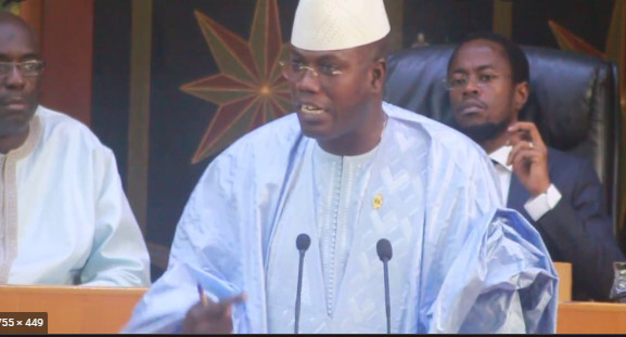 Le député Abdou Bara Dolly conduit au siège de la Dsc, après ses propos envers le Président Sall Le député Abdou Bara Dolly conduit au siège de la Dsc, après ses propos envers le Président Sall