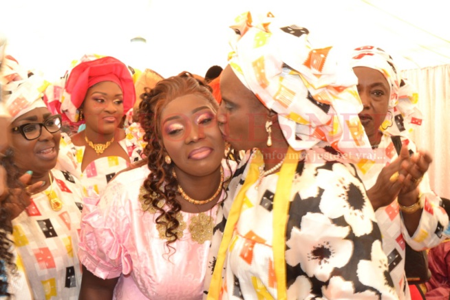 Mariage de sa gouvernante, le président du MEDS Mbagnick Diop offre une fête royale à Anna. Mariage de sa gouvernante, le président du MEDS Mbagnick Diop offre une fête royale à Anna.