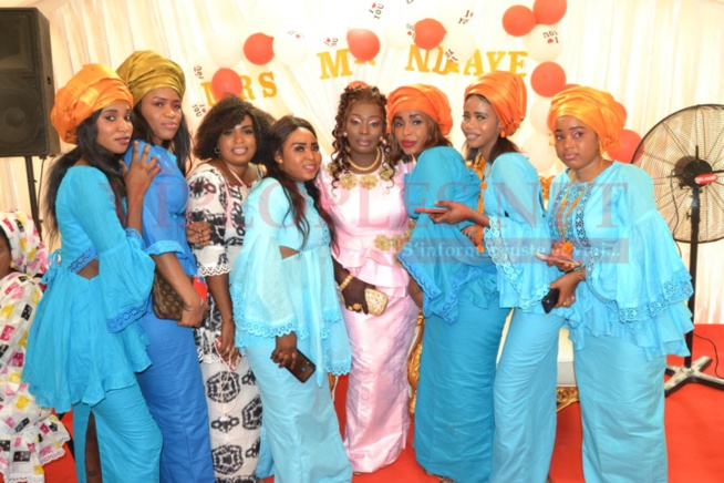 Mariage de sa gouvernante, le président du MEDS Mbagnick Diop offre une fête royale à Anna. Mariage de sa gouvernante, le président du MEDS Mbagnick Diop offre une fête royale à Anna.