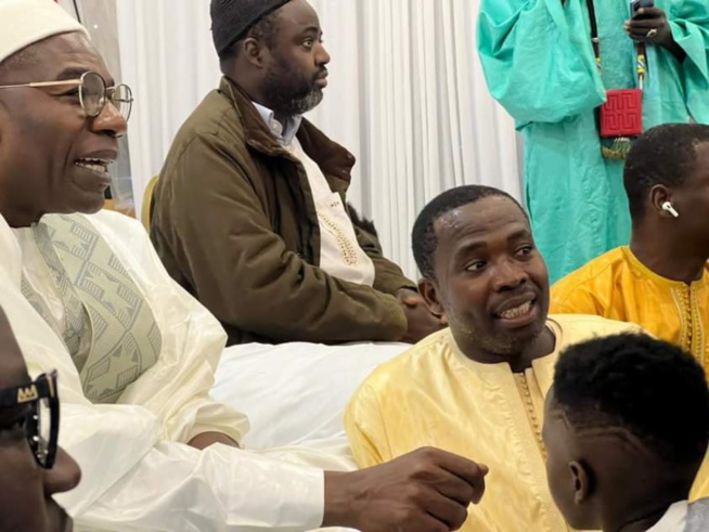 Après un Thiant international à son honneur à Paris : Des « Adiya » de plusieurs millions de FCfa, destinés au prochain magal de Touba, offerts à Serigne Saliou Ndigueul Thioune Après un Thiant international à son honneur à Paris : Des « Adiya » de plusieurs millions de FCfa, destinés au prochain magal de Touba, offerts à Serigne Saliou Ndigueul Thioune