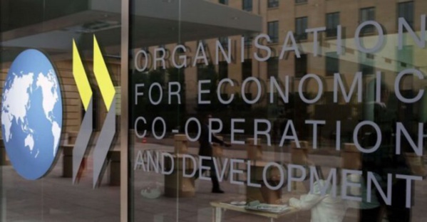 Zone Ocde : Les indicateurs avancés signalent un fléchissement du rythme de croissance Zone Ocde : Les indicateurs avancés signalent un fléchissement du rythme de croissance