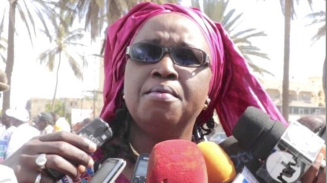 Hélène Tine, Députée : « La démocratie recule avec Macky Sall... » Hélène Tine, Députée : « La démocratie recule avec Macky Sall... »