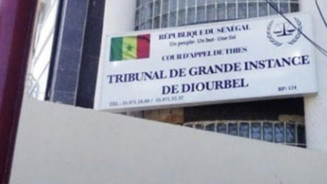 Escroquerie, faux et usage de faux et usurpation de fonction : le faux chef de village de Darou Sow encourt deux ans de prison ferme Escroquerie, faux et usage de faux et usurpation de fonction : le faux chef de village de Darou Sow encourt deux ans de prison ferme