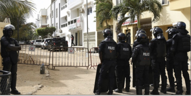 L'APR condamne les actes de YAW et félicite la jeunesse responsable et... (Manifestation du 17 juin) L'APR condamne les actes de YAW et félicite la jeunesse responsable et... (Manifestation du 17 juin)