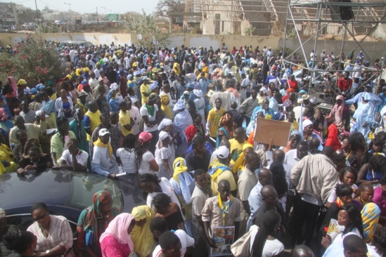 PHOTO - Folle ambiance à l'aéroport de Dakar. La stratégie wadienne débute bien PHOTO - Folle ambiance à l'aéroport de Dakar. La stratégie wadienne débute bien
