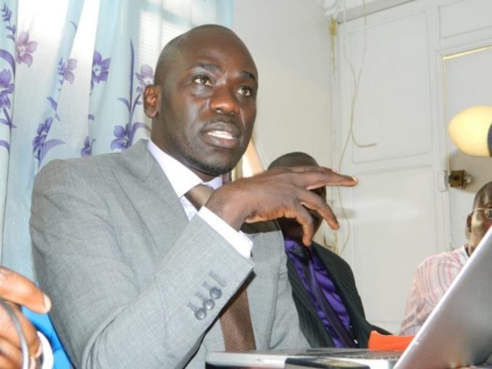 Cheikh Yérim Seck : « Tous ceux qui ont suivi Abdoulaye Wade, c’est parce qu’ils ne sont pas contents » Cheikh Yérim Seck : « Tous ceux qui ont suivi Abdoulaye Wade, c’est parce qu’ils ne sont pas contents »