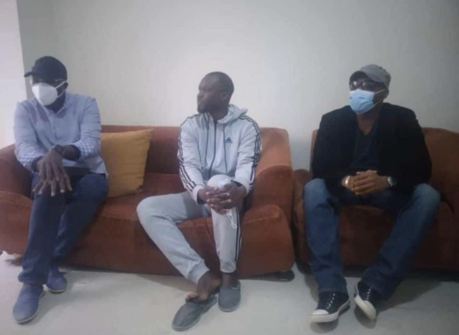 KHALIFA, SONKO, BARTHELEMY… Décidément, ils traînent tous des casseroles ! (Par Samuel Sarr) KHALIFA, SONKO, BARTHELEMY… Décidément, ils traînent tous des casseroles ! (Par Samuel Sarr)