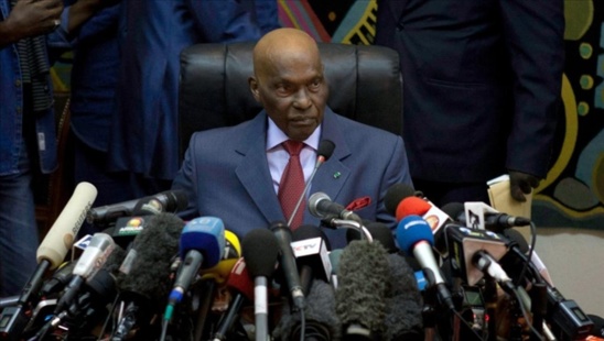 Wade: "Ce sont Madické et Samuel Sarr qui ont payé mon avion lorsque je venais au Sénégal" Wade: "Ce sont Madické et Samuel Sarr qui ont payé mon avion lorsque je venais au Sénégal"