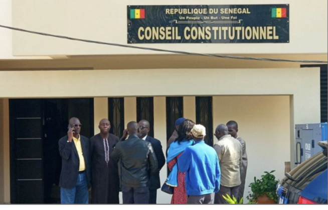 Réponse aux 51 juristes censés enseigner rien d’autre que le droit (Par Mamadou Ndione) Réponse aux 51 juristes censés enseigner rien d’autre que le droit (Par Mamadou Ndione)