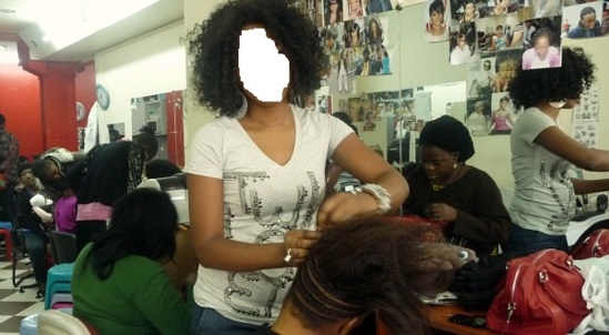 Alerte !!! Les salons de coiffure à Dakar,  ces lieux transmetteurs du virus du Sida !