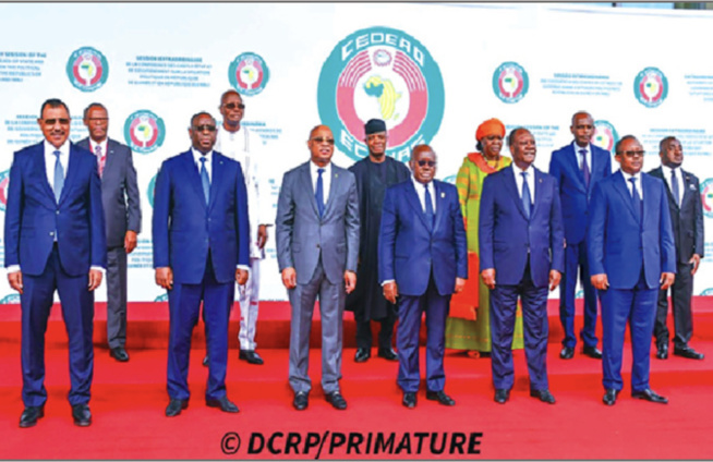 Sommet D' Accra : La CEDEAO lève les sanctions commerciales et financières contre le Mali Sommet D' Accra : La CEDEAO lève les sanctions commerciales et financières contre le Mali