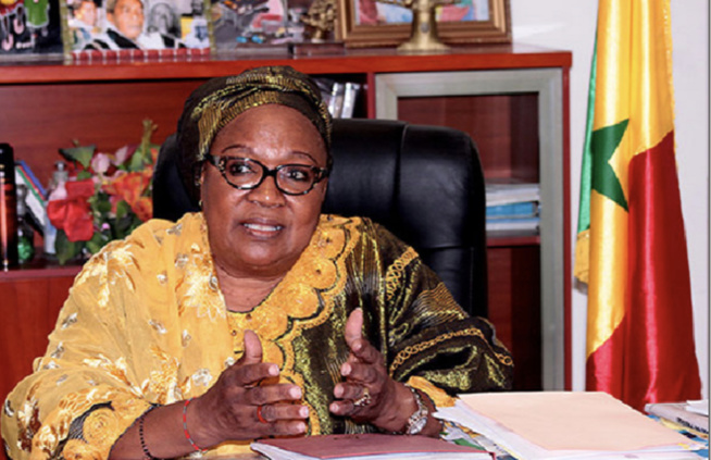 Aïda Sow Diawara sur les femmes dirigeantes de collectivité “Nous sommes très loin du nombre…’’ Aïda Sow Diawara sur les femmes dirigeantes de collectivité “Nous sommes très loin du nombre…’’