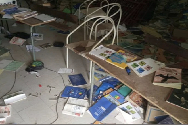 Lycée de Yoff: Le Conseil de discipline propose l’exclusion définitive de 16 élèves Lycée de Yoff: Le Conseil de discipline propose l’exclusion définitive de 16 élèves