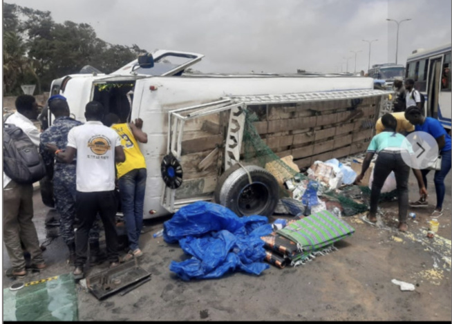 Autoroute à péage: Un "Ndiaga Ndiaye" se renverse, 27 blessés enregistrés, dont 2 dans un état grave
