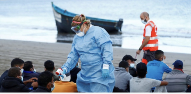 Émigration : Une pirogue avec 39 migrants en provenance du Sénégal, accoste aux Îles Canaries (Vidéo) Émigration : Une pirogue avec 39 migrants en provenance du Sénégal, accoste aux Îles Canaries (Vidéo)
