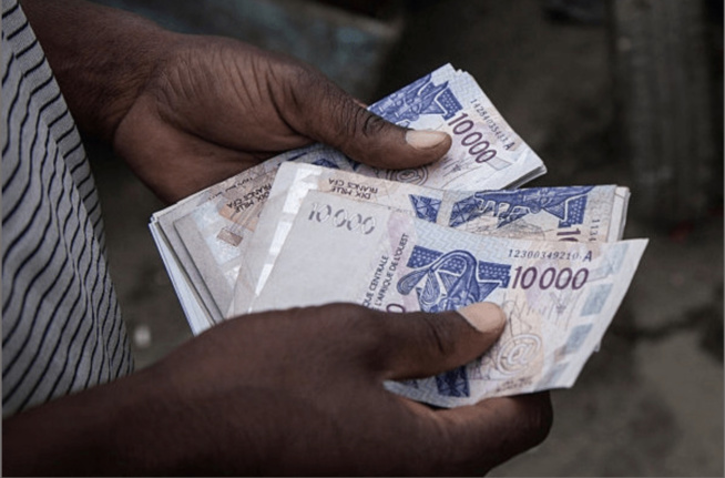 Arrêté pour vol: Ibrahima Sy, vendeur de téléphone vole 9 millions de FCfa Arrêté pour vol: Ibrahima Sy, vendeur de téléphone vole 9 millions de FCfa