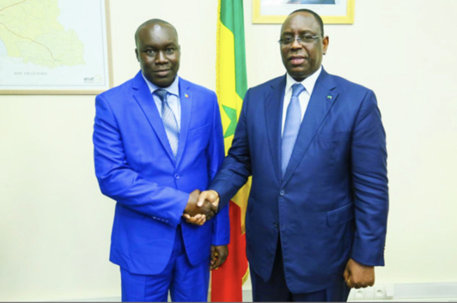 Débauchage politique : Des proches de Ousmane Sonko et de Thierno A. Sall migrent vers Pape Modou Fall, Directeur de l’Emploi Débauchage politique : Des proches de Ousmane Sonko et de Thierno A. Sall migrent vers Pape Modou Fall, Directeur de l’Emploi