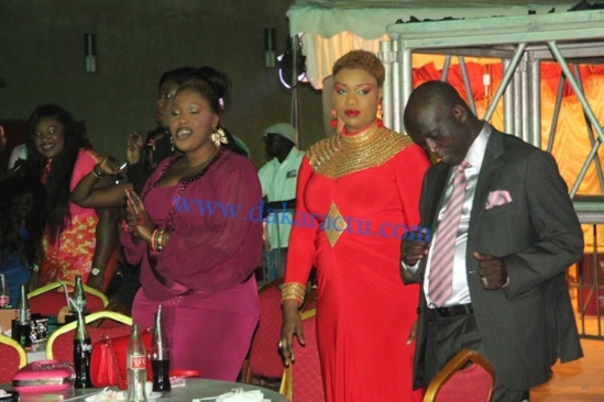 Zoom Photo: Serigne Mbacké Ndiaye emporté par le Mbalakh de Youssou Ndour Zoom Photo: Serigne Mbacké Ndiaye emporté par le Mbalakh de Youssou Ndour