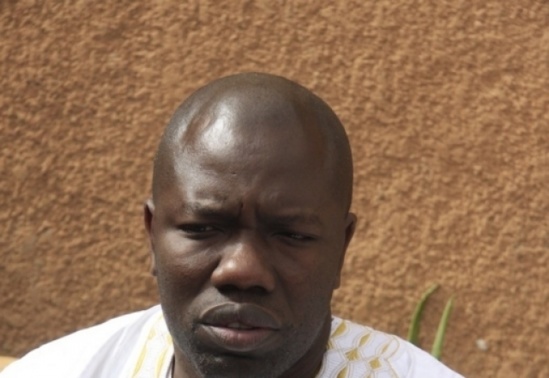 Présenté comme l’espion de Youssou Ndour à D-Médias, Ahmed Aïdara sort de ses gonds Présenté comme l’espion de Youssou Ndour à D-Médias, Ahmed Aïdara sort de ses gonds