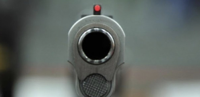 Touba / Législatives : En pleine bagarre, un responsable de l'APR tire un coup de feu et... Touba / Législatives : En pleine bagarre, un responsable de l'APR tire un coup de feu et...