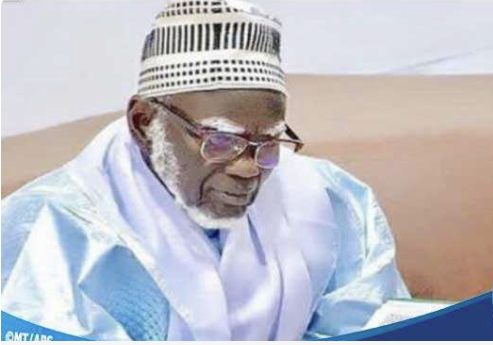 Commungiqué du Khalife Général des Mourides par la voix du Dieuwrigne El Hadji Mbackiou FAYE : Commungiqué du Khalife Général des Mourides par la voix du Dieuwrigne El Hadji Mbackiou FAYE :