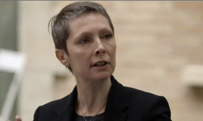 Union de la presse francophone : Anne Cécile Robert succède à Madiambal Diagne Union de la presse francophone : Anne Cécile Robert succède à Madiambal Diagne