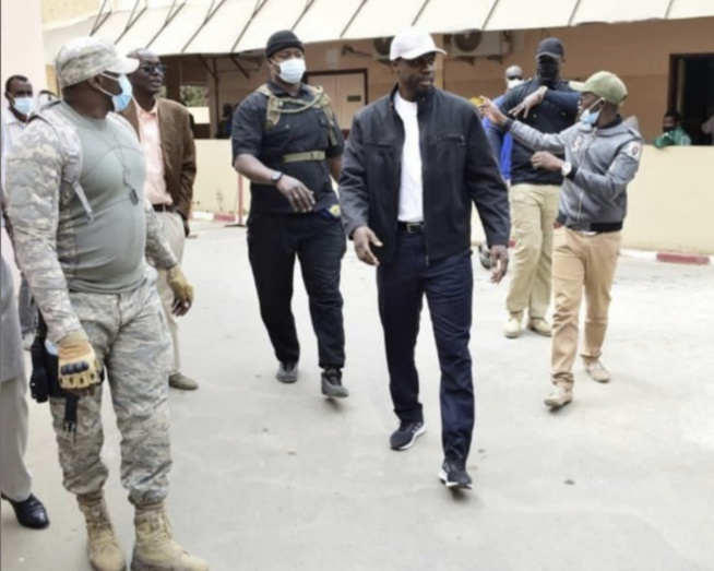 Dahra / Pour avoir prononcé le nom d’Adji Sarr : les gardes du corps de Sonko assomment un marabout chérifien Dahra / Pour avoir prononcé le nom d’Adji Sarr : les gardes du corps de Sonko assomment un marabout chérifien