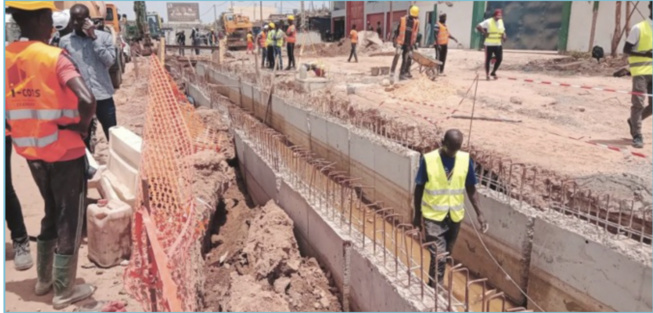 Ababakar Mbaye, DG de l’Onas : «Les conséquences des inondations se sont atténuées grâce aux ouvrages » Ababakar Mbaye, DG de l’Onas : «Les conséquences des inondations se sont atténuées grâce aux ouvrages »