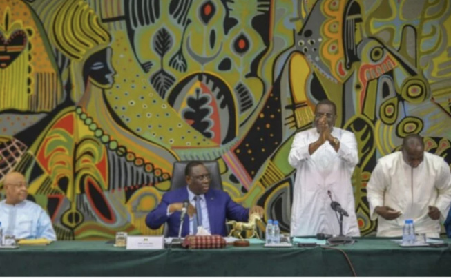 Palais : Les deux mesures fortes prises par Macky Sall en faveur des retraités Palais : Les deux mesures fortes prises par Macky Sall en faveur des retraités