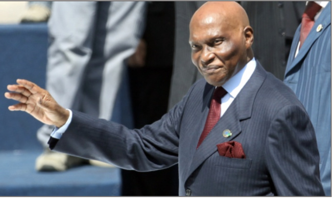 AIBD : l'ancien Président, Me Abdoulaye Wade, est bien arrivé à Dakar