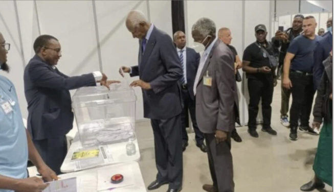 Législatives 2022 : Abdou Diouf a voté Législatives 2022 : Abdou Diouf a voté