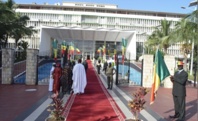 Majorité de BBY à l’Assemblée : Les leaders de la coalition Les Républicains “Doomi Rewmi” confirment Mimi Touré Majorité de BBY à l’Assemblée : Les leaders de la coalition Les Républicains “Doomi Rewmi” confirment Mimi Touré