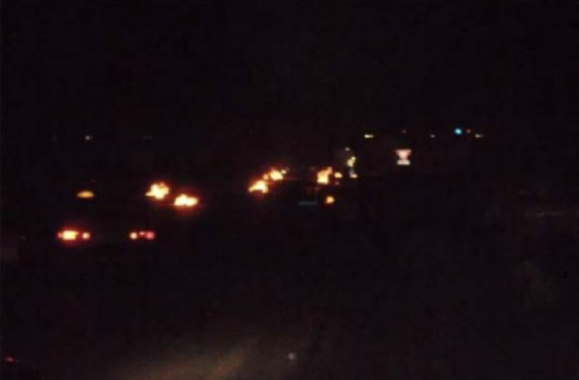 Manifestations à Dakar : Des jeunes barrent la route pour réclamer le retour de l’électricité Manifestations à Dakar : Des jeunes barrent la route pour réclamer le retour de l’électricité